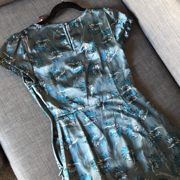 Front Ruffle Silk Dress - Picture 4 of 5